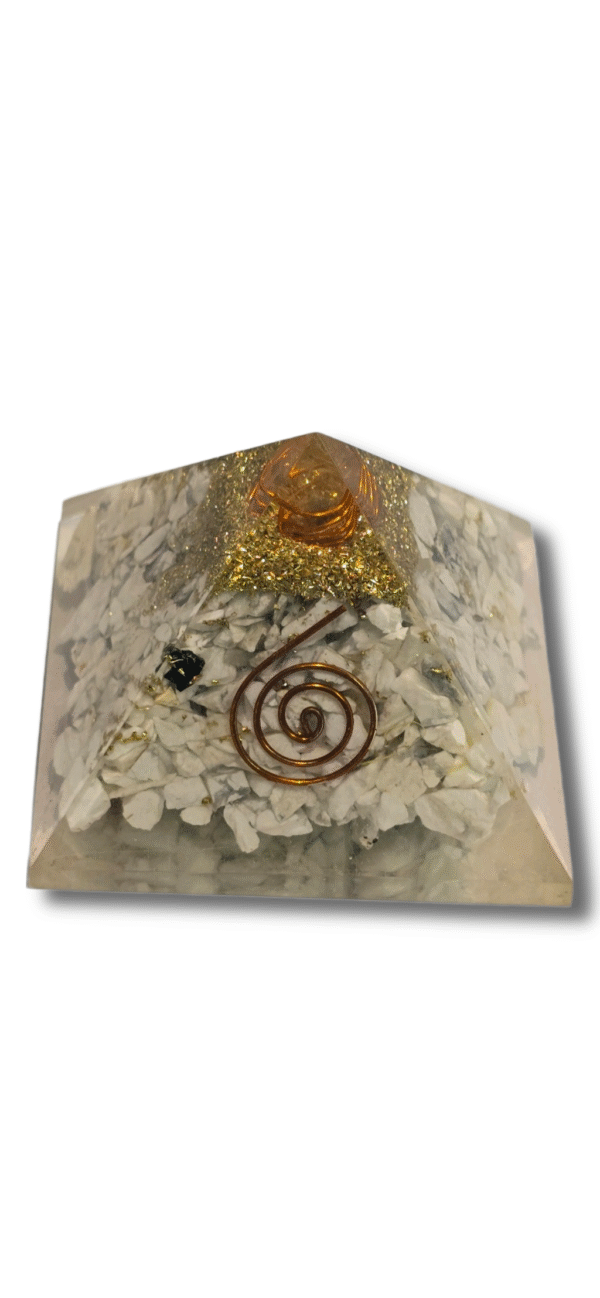 DevRishi Howlite Peace Pyramid PSP001